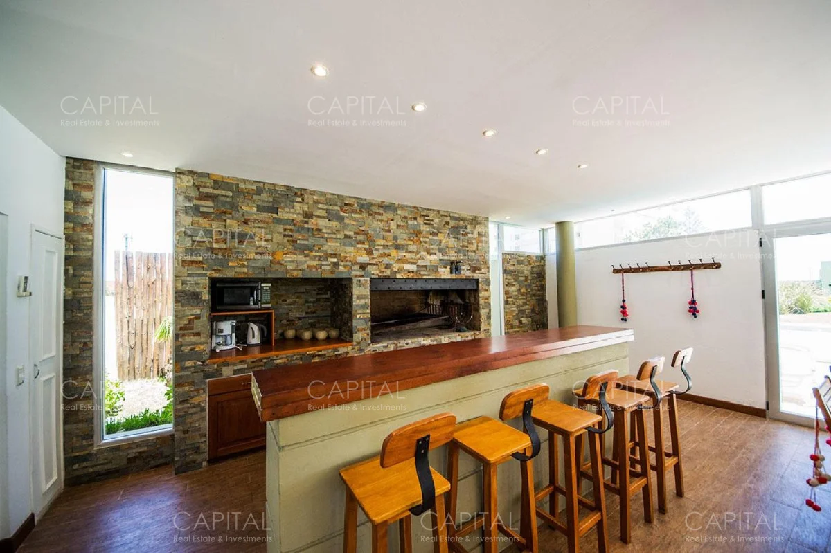 Apartamento en Playa Mansa, propiedad 279553 -Imagen 25