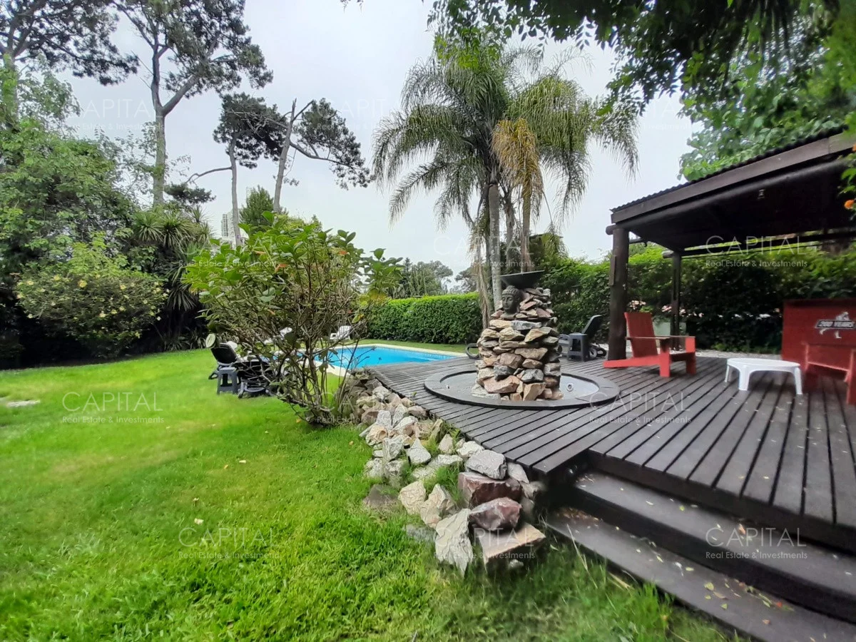 Casa en Playa Mansa, propiedad 279643 -Imagen 2