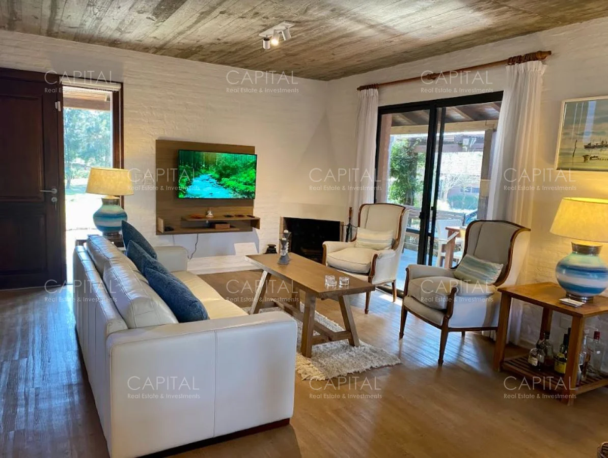 Casa en Pinares, propiedad 279735 -Imagen 1