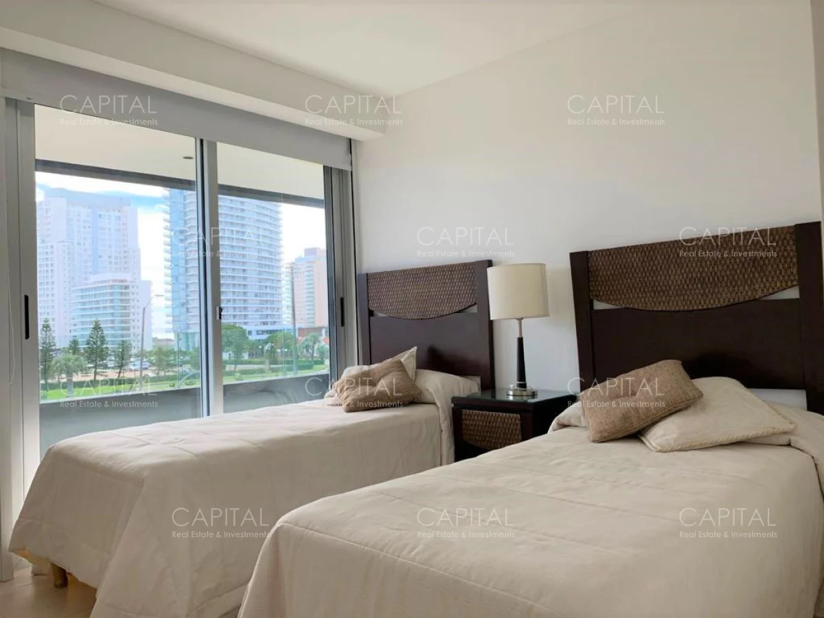 Apartamento en Playa Mansa, propiedad 279742 -Imagen 21