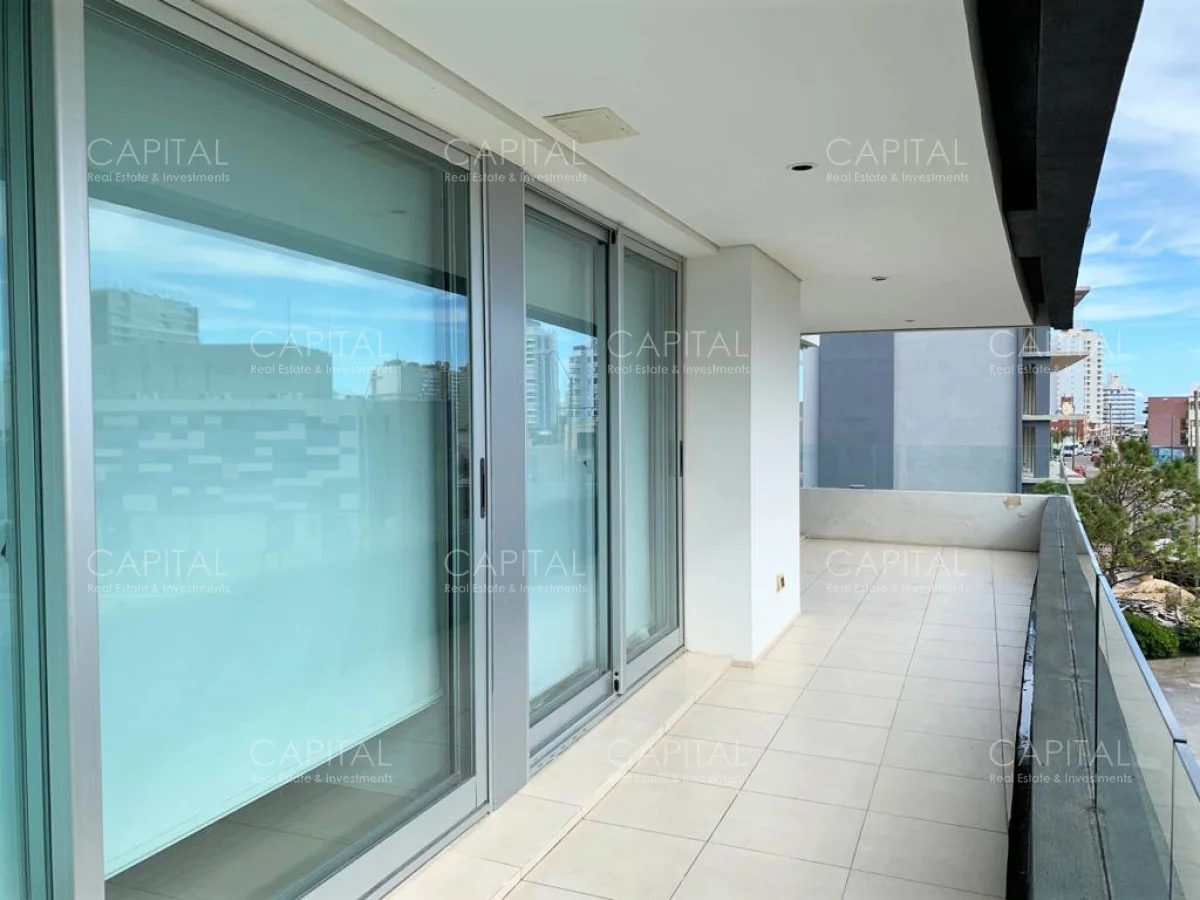 Apartamento en Playa Mansa, propiedad 279742 -Imagen 7