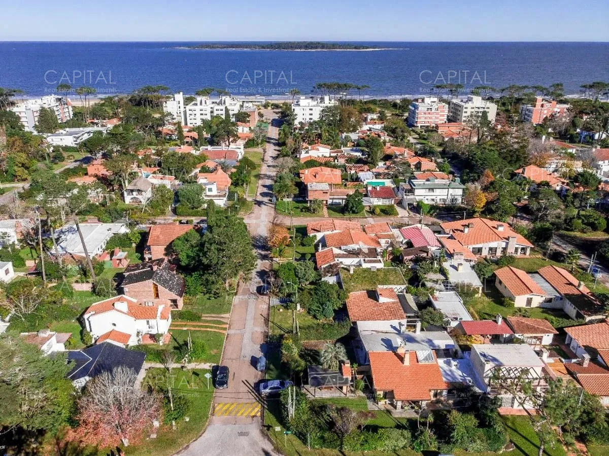 Casa en Playa Mansa, propiedad 279835 -Imagen 13