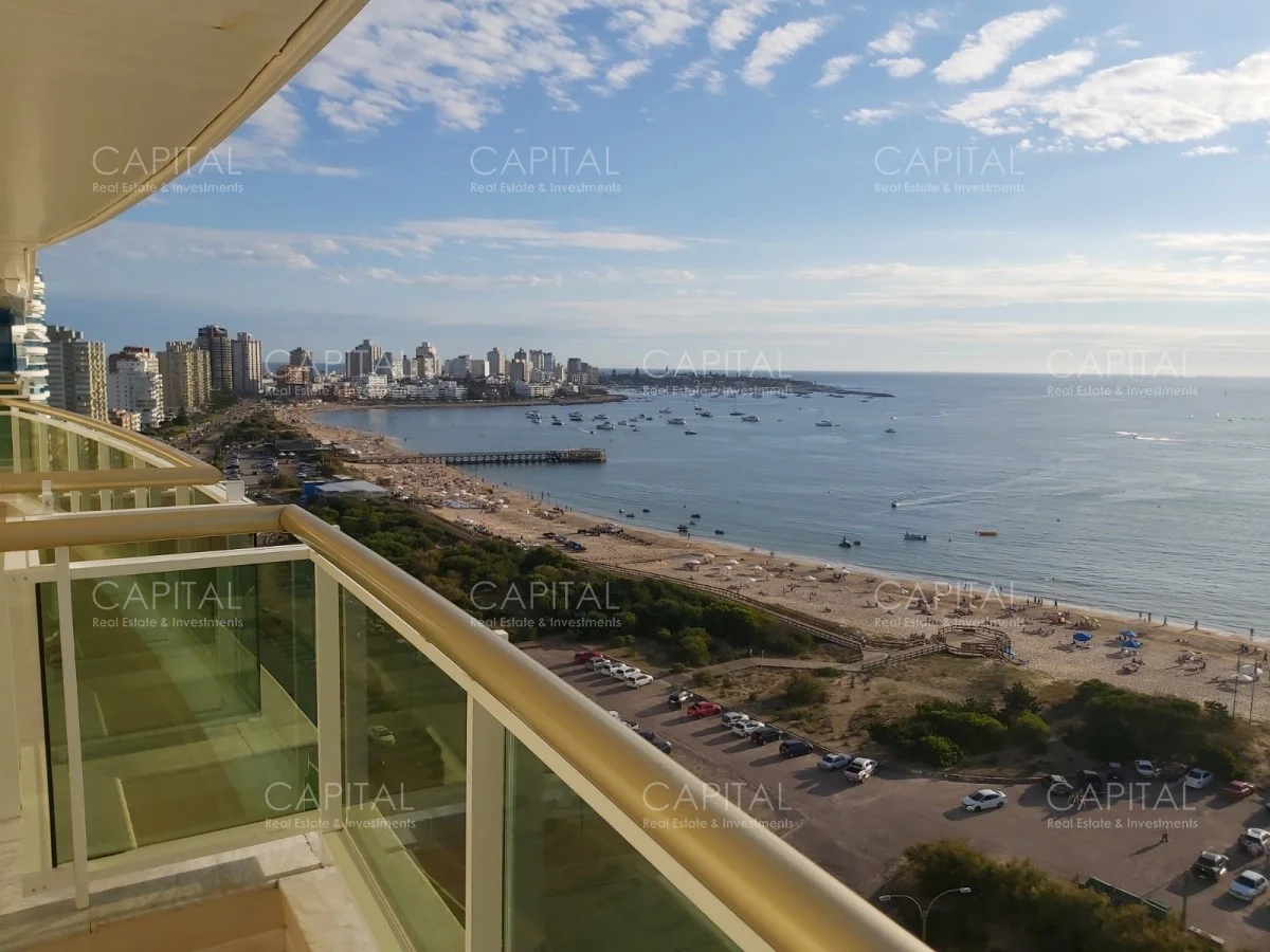 Apartamento en Playa Mansa, propiedad 280111 -Imagen 2
