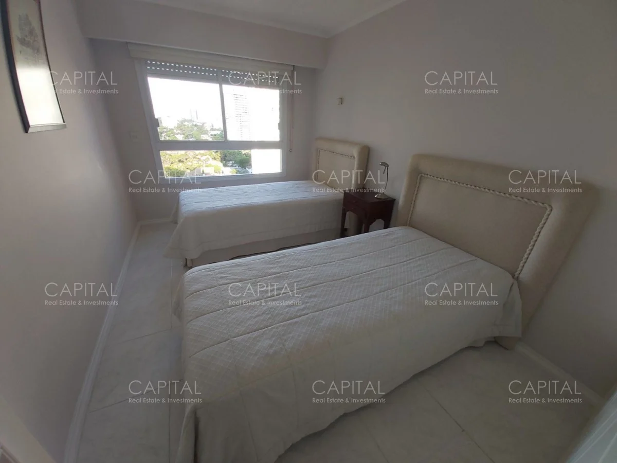Apartamento en Playa Mansa, propiedad 280111 -Imagen 17