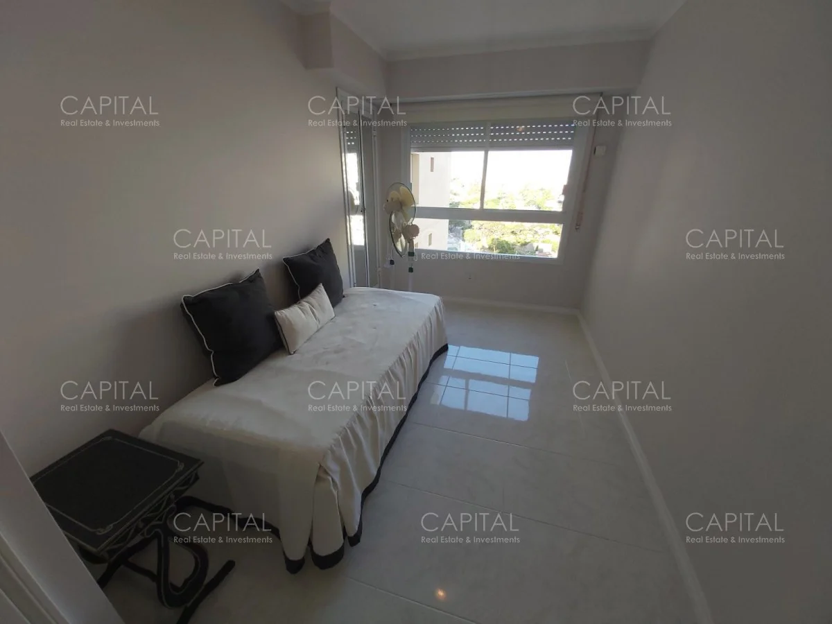 Apartamento en Playa Mansa, propiedad 280111 -Imagen 23