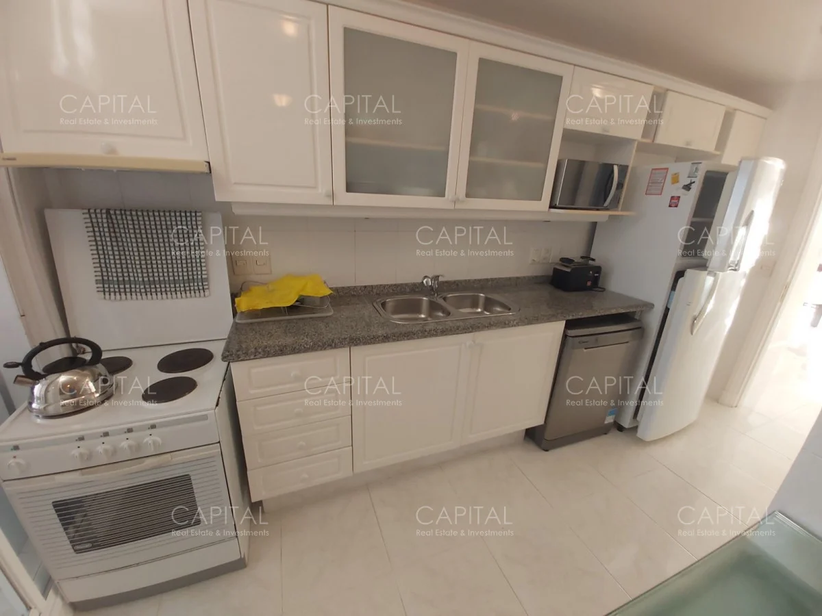 Apartamento en Playa Mansa, propiedad 280111 -Imagen 8
