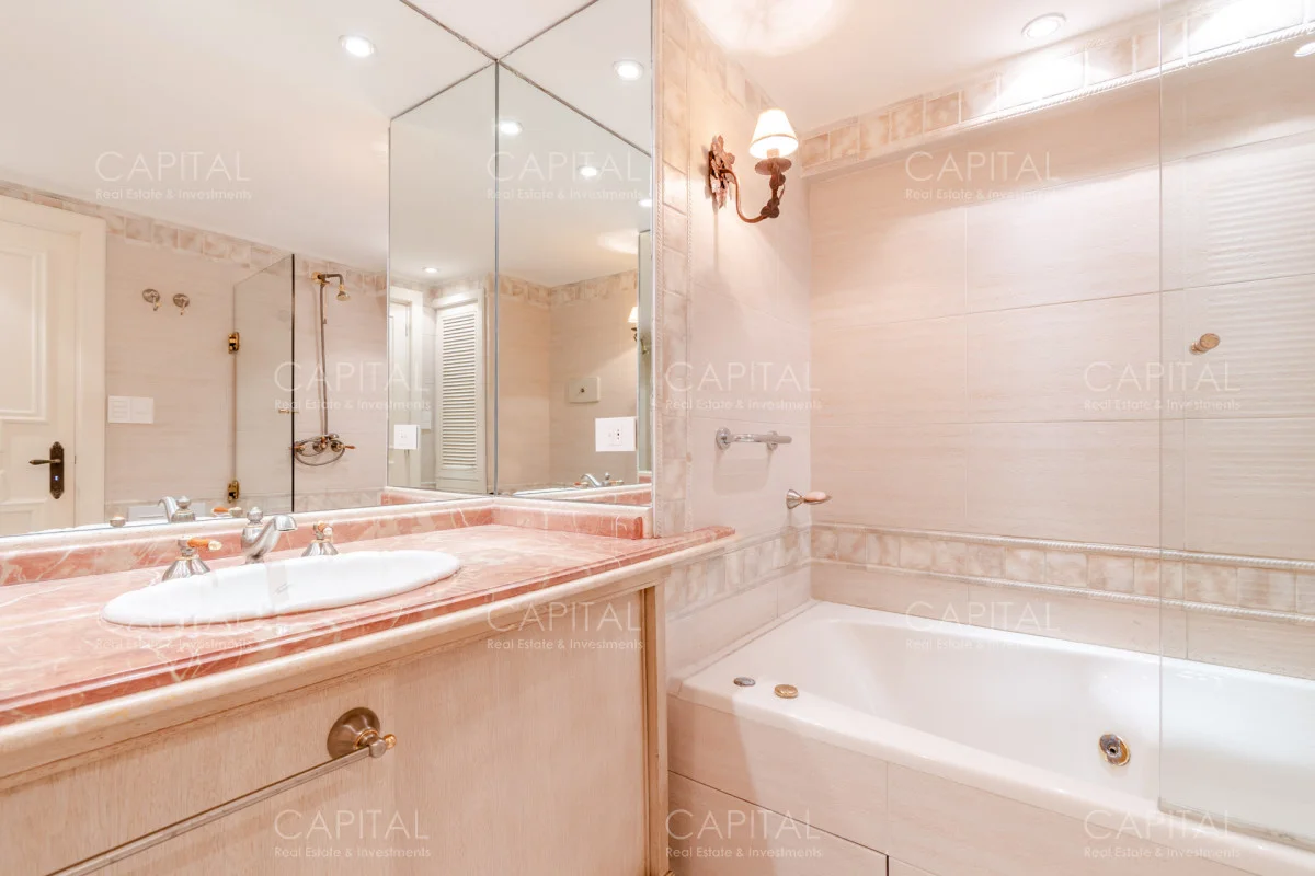 Apartamento en Playa Mansa, propiedad 280217 -Imagen 22