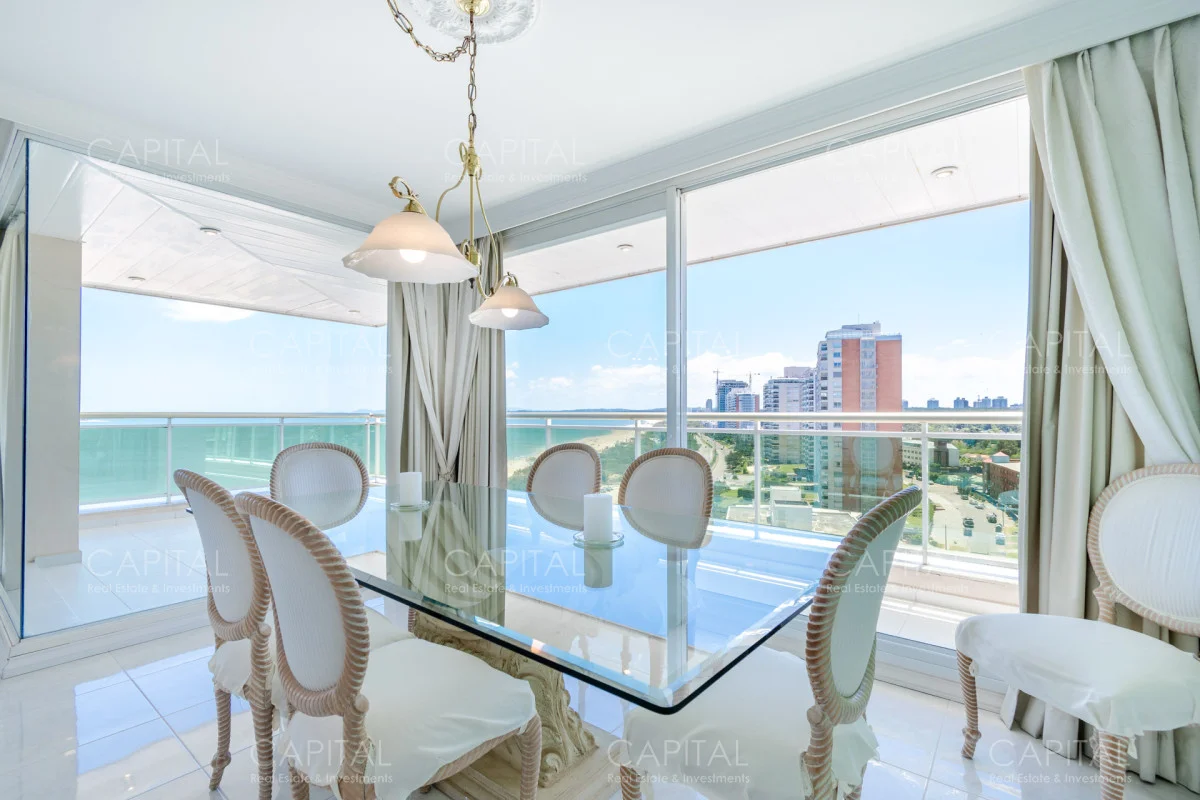 Apartamento en Playa Mansa, propiedad 280268 -Imagen 2