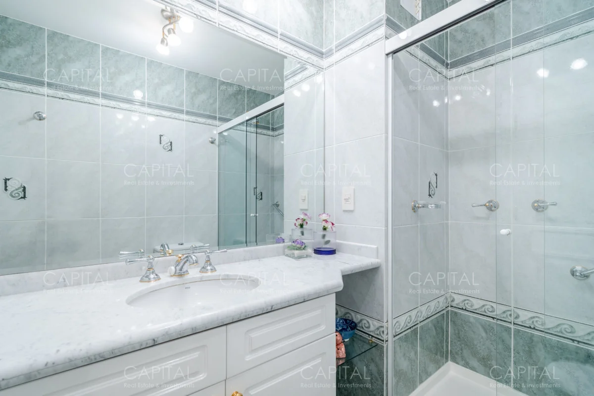 Apartamento en Playa Mansa, propiedad 280268 -Imagen 11