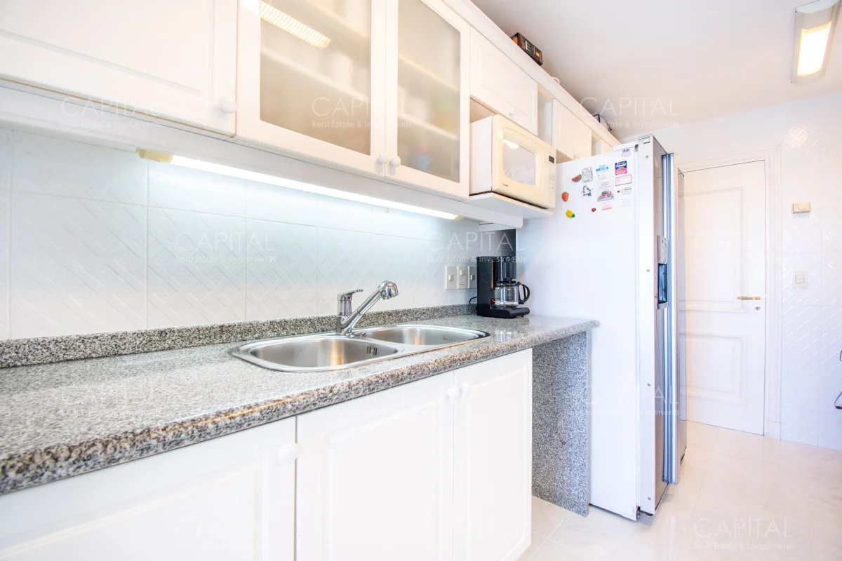Apartamento en Playa Mansa, propiedad 280268 -Imagen 12