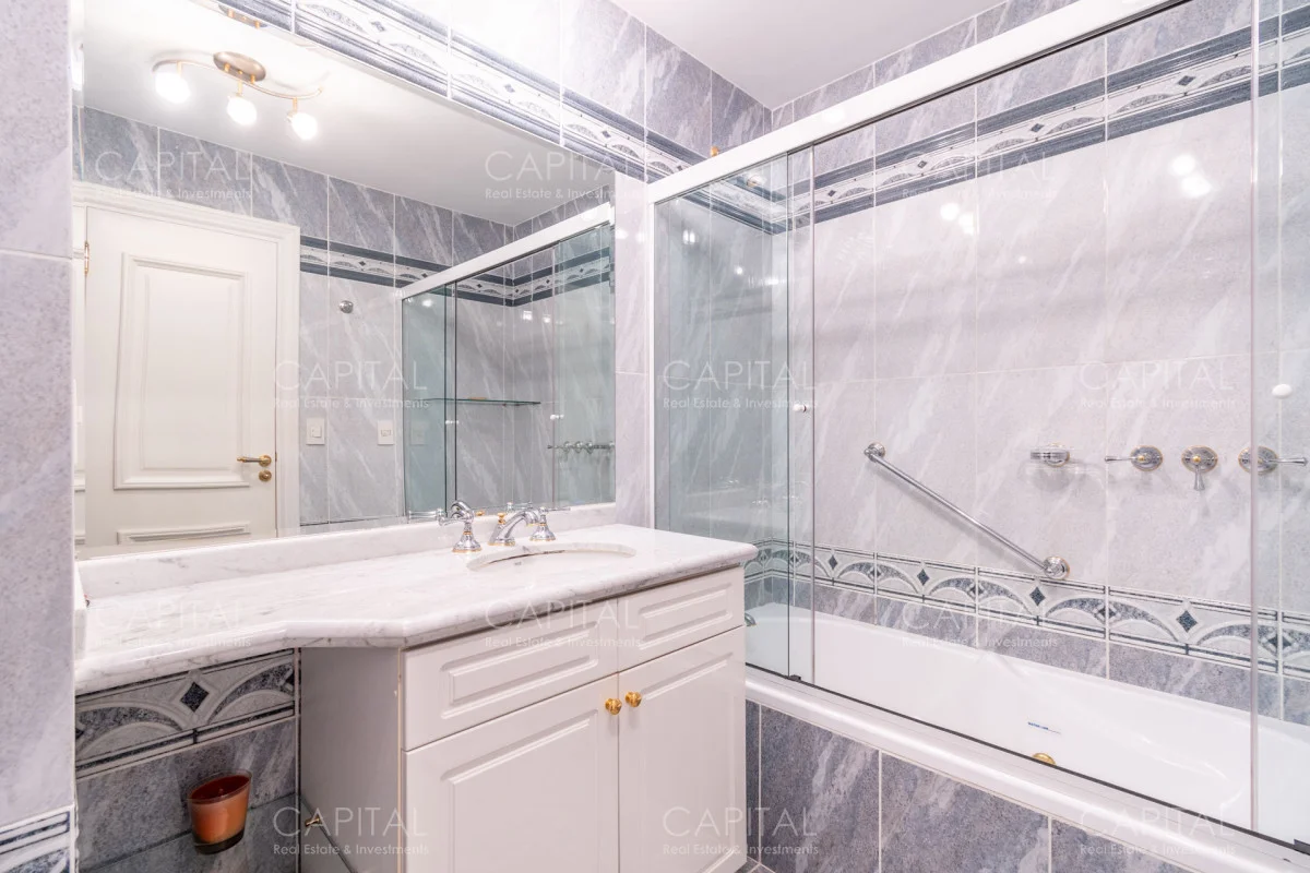 Apartamento en Playa Mansa, propiedad 280268 -Imagen 9