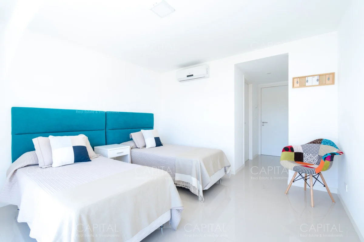 Apartamento en Playa Mansa, propiedad 280301 -Imagen 11
