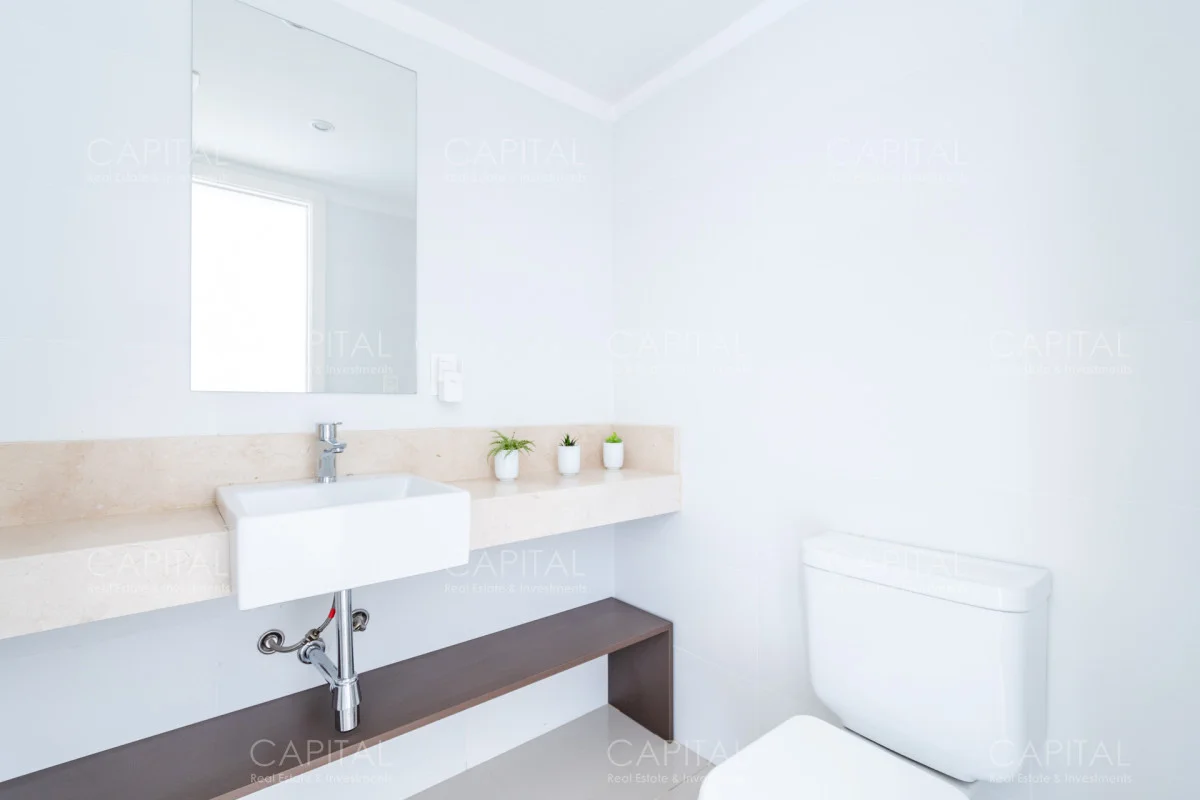 Apartamento en Playa Mansa, propiedad 280301 -Imagen 12