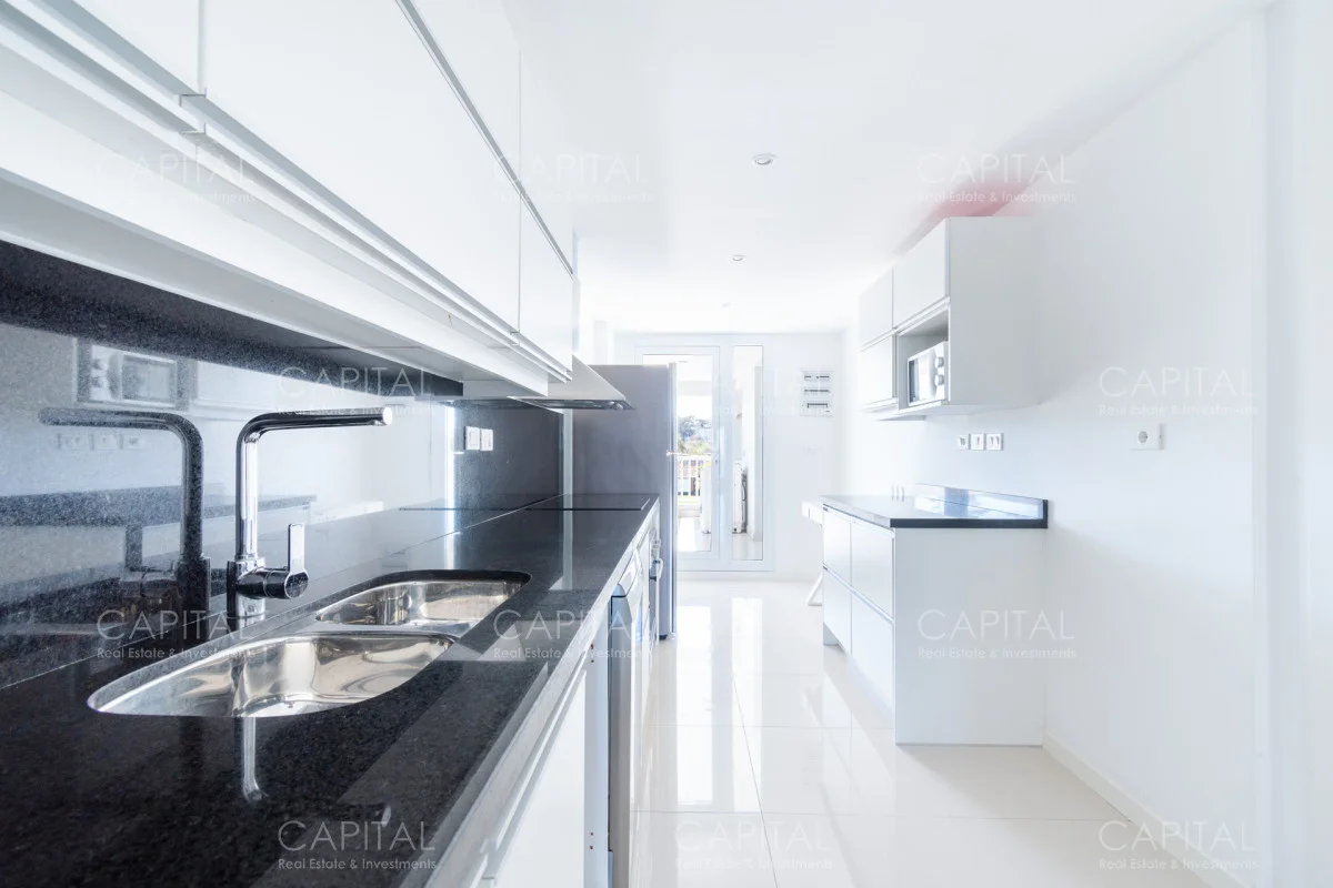 Apartamento en Playa Mansa, propiedad 280301 -Imagen 16