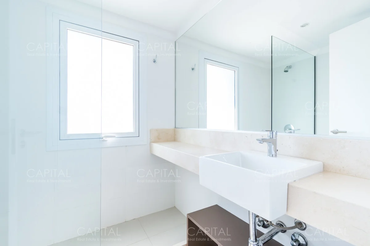 Apartamento en Playa Mansa, propiedad 280301 -Imagen 24