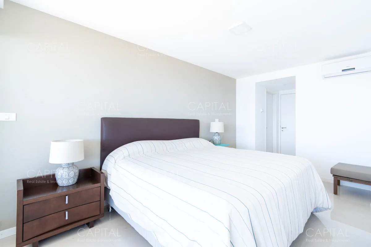 Apartamento en Playa Mansa, propiedad 280301 -Imagen 9