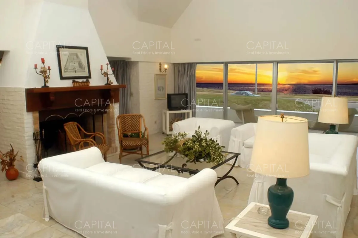 Casa en Playa Mansa, propiedad 280346 -Imagen 2