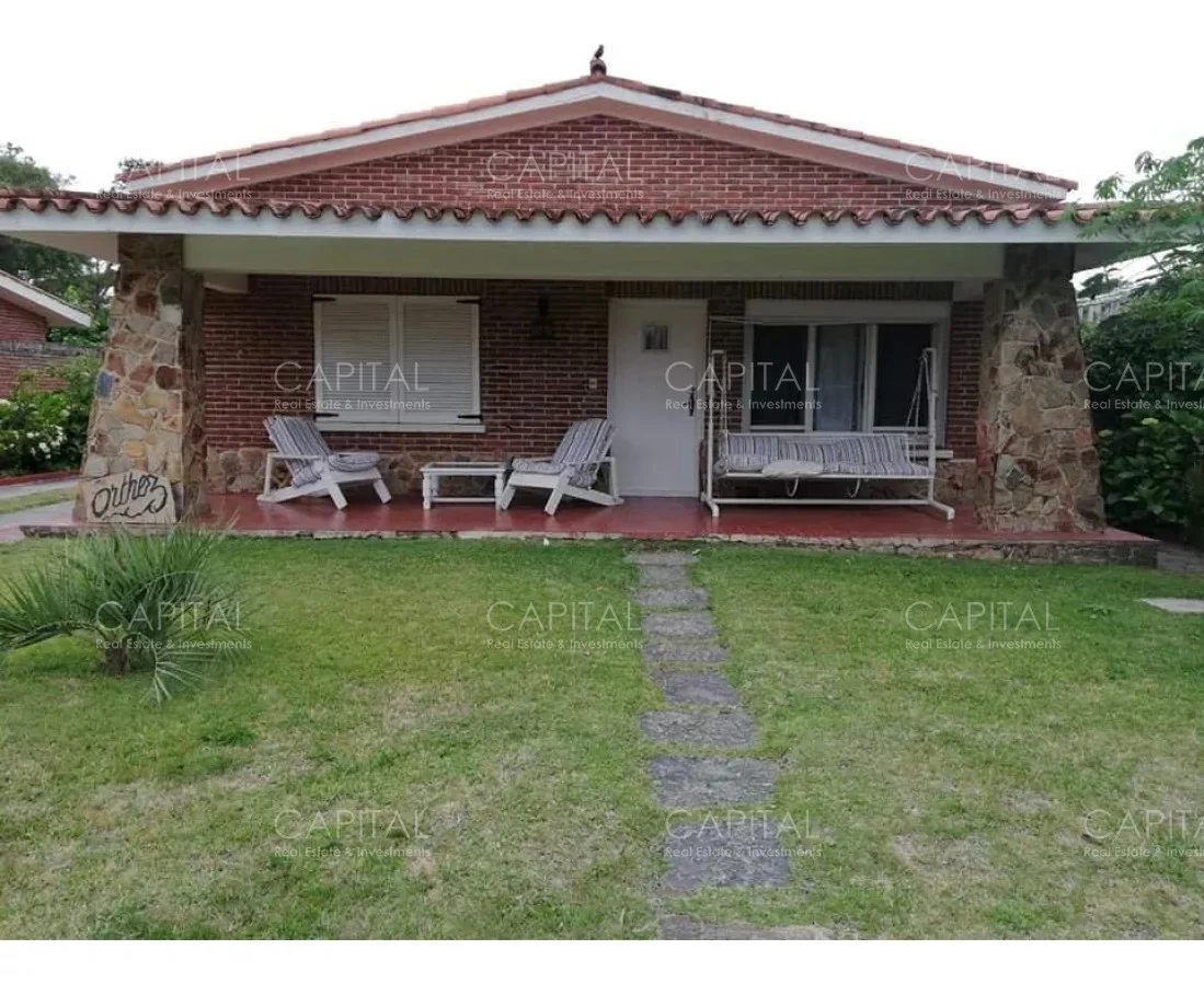 Casa en Playa Mansa, propiedad 281448 -Imagen 1
