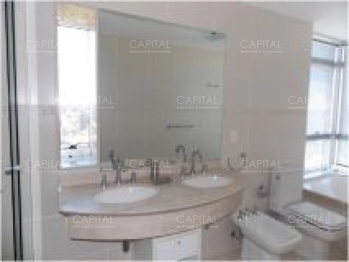 Apartamento en Playa Mansa, propiedad 281503 -Imagen 24