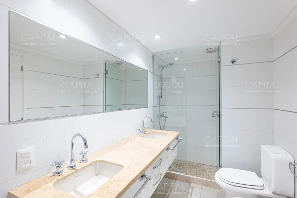 Apartamento en Playa Mansa, propiedad 281504 -Imagen 17