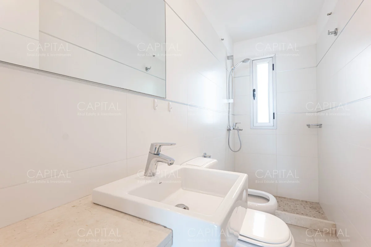 Apartamento en Playa Mansa, propiedad 281504 -Imagen 24