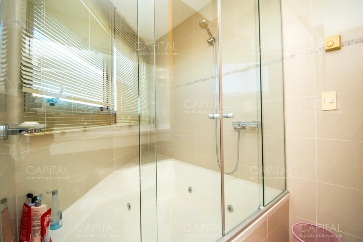 Apartamento en Playa Mansa, propiedad 281516 -Imagen 11
