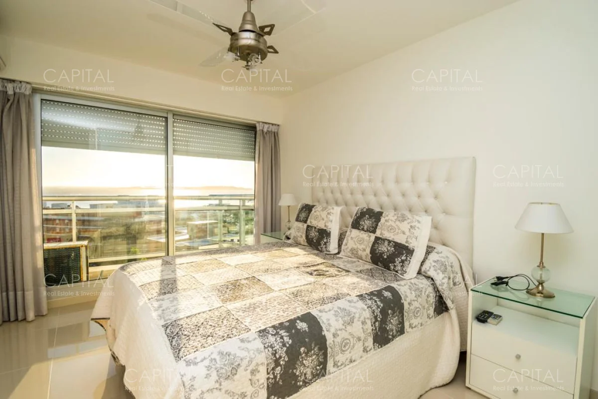 Apartamento en Playa Mansa, propiedad 281516 -Imagen 12