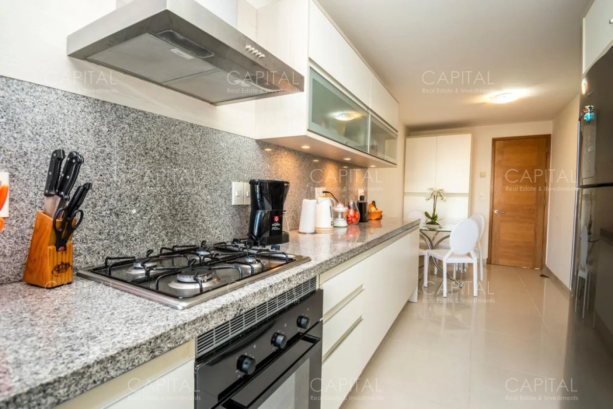 Apartamento en Playa Mansa, propiedad 281516 -Imagen 18