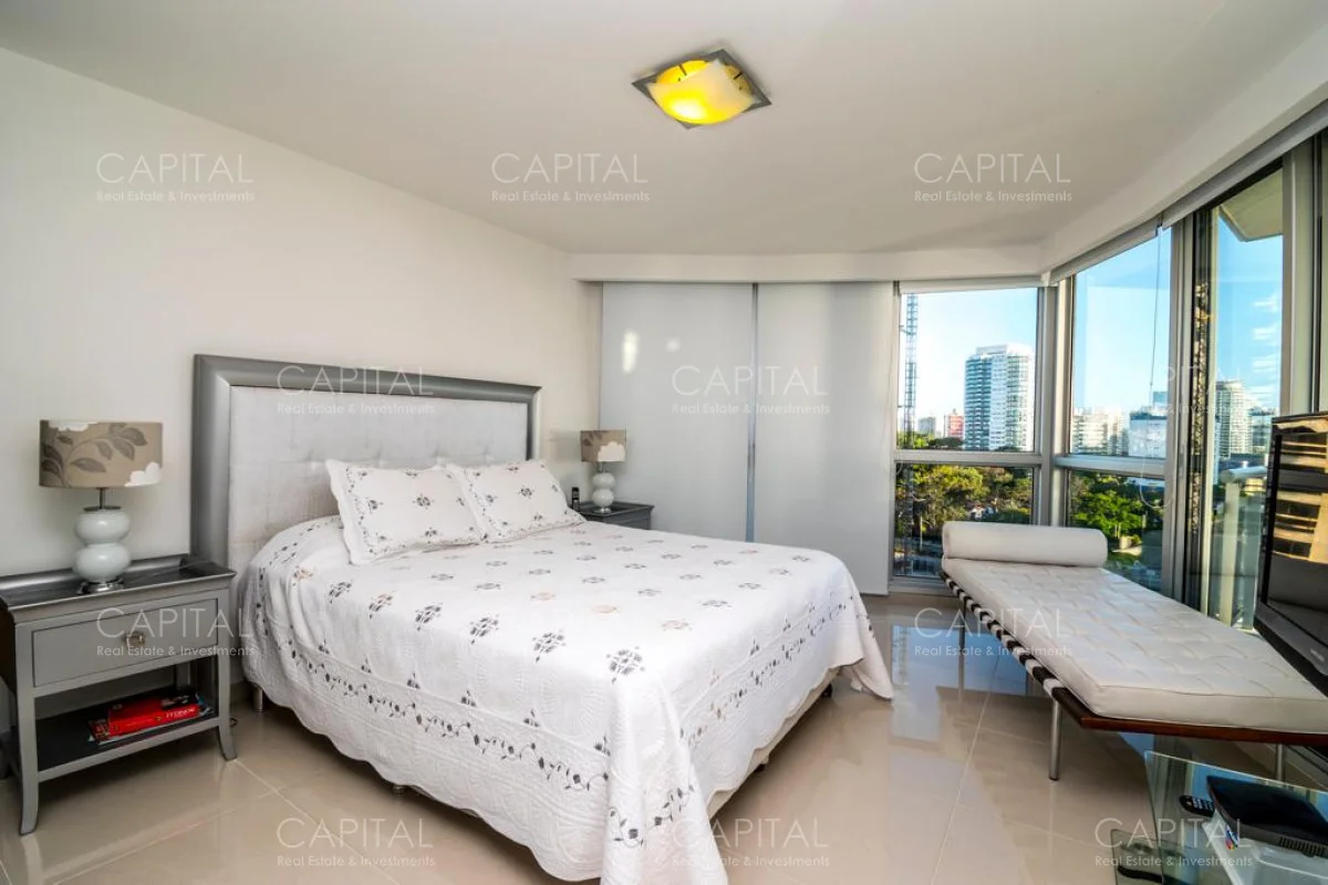 Apartamento en Playa Mansa, propiedad 281516 -Imagen 9
