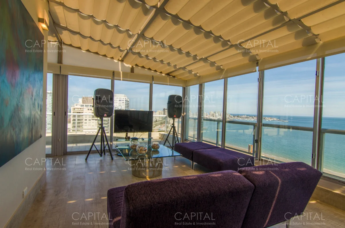 Apartamento en Playa Mansa, propiedad 281521 -Imagen 2
