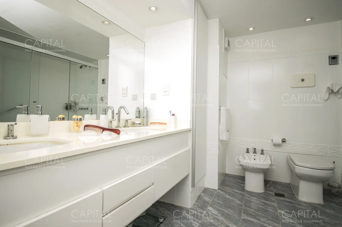 Apartamento en Playa Mansa, propiedad 281521 -Imagen 15