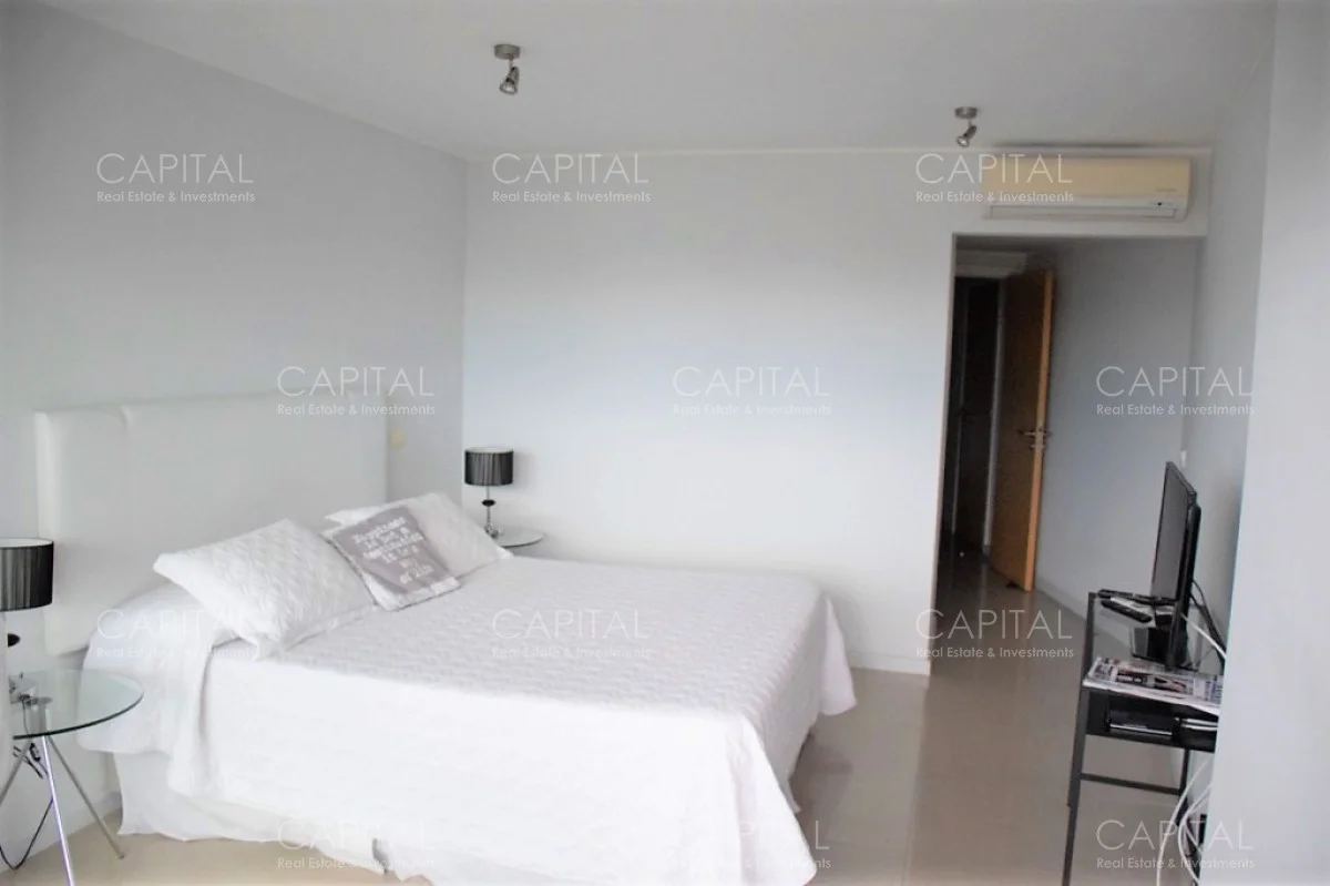 Apartamento en Playa Mansa, propiedad 281522 -Imagen 12