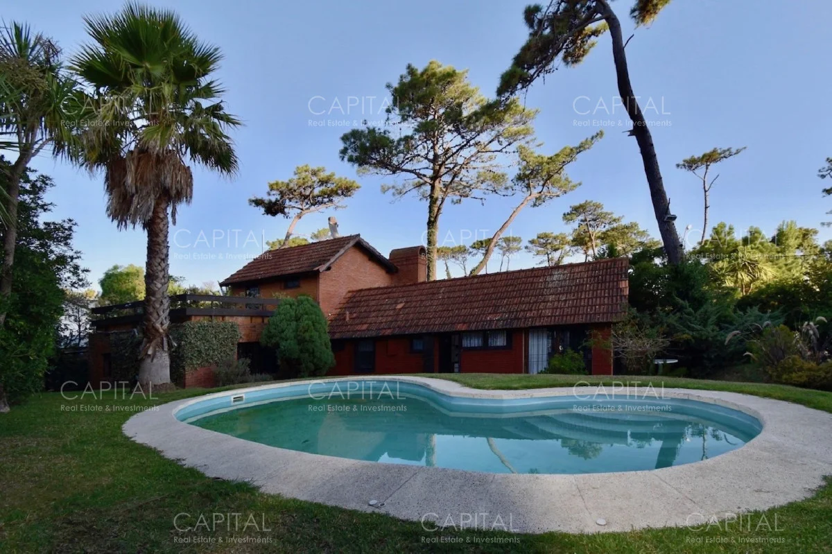 Casa en Playa Mansa, propiedad 281540 -Imagen 2