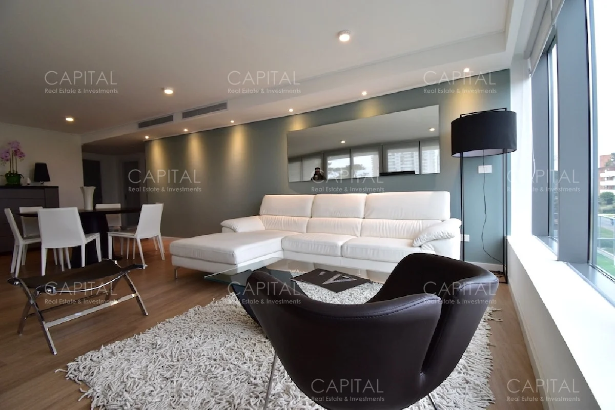 Apartamento en Playa Mansa, propiedad 281550 -Imagen 1