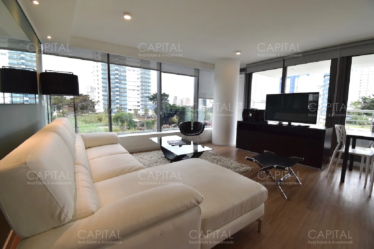 Apartamento en Playa Mansa, propiedad 281550 -Imagen 2