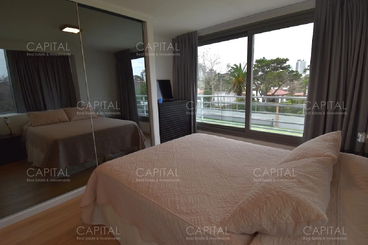 Apartamento en Playa Mansa, propiedad 281550 -Imagen 9