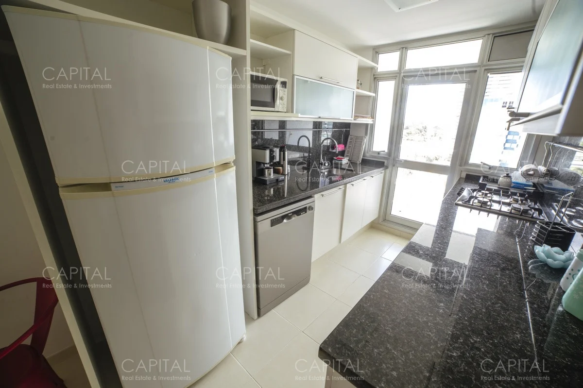Apartamento en Playa Mansa, propiedad 281569 -Imagen 12