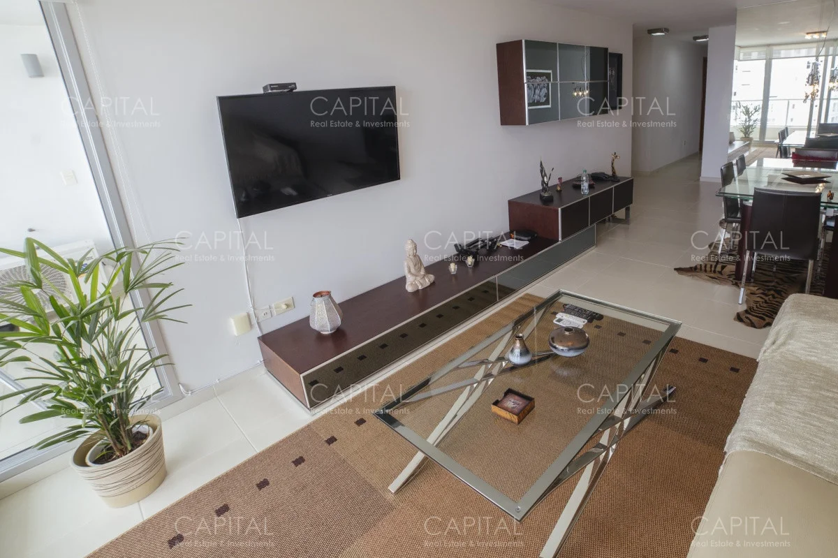 Apartamento en Playa Mansa, propiedad 281569 -Imagen 3
