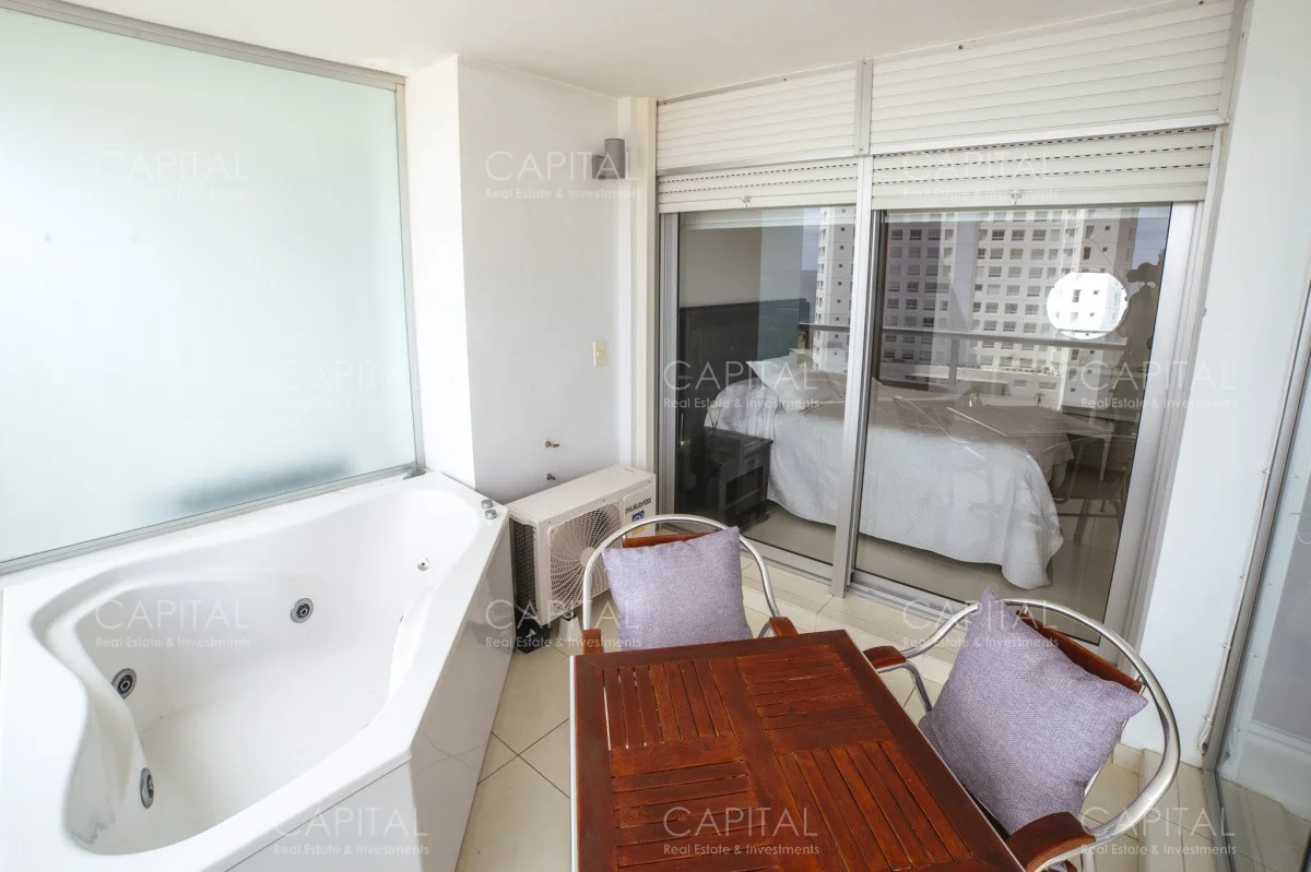 Apartamento en Playa Mansa, propiedad 281569 -Imagen 10