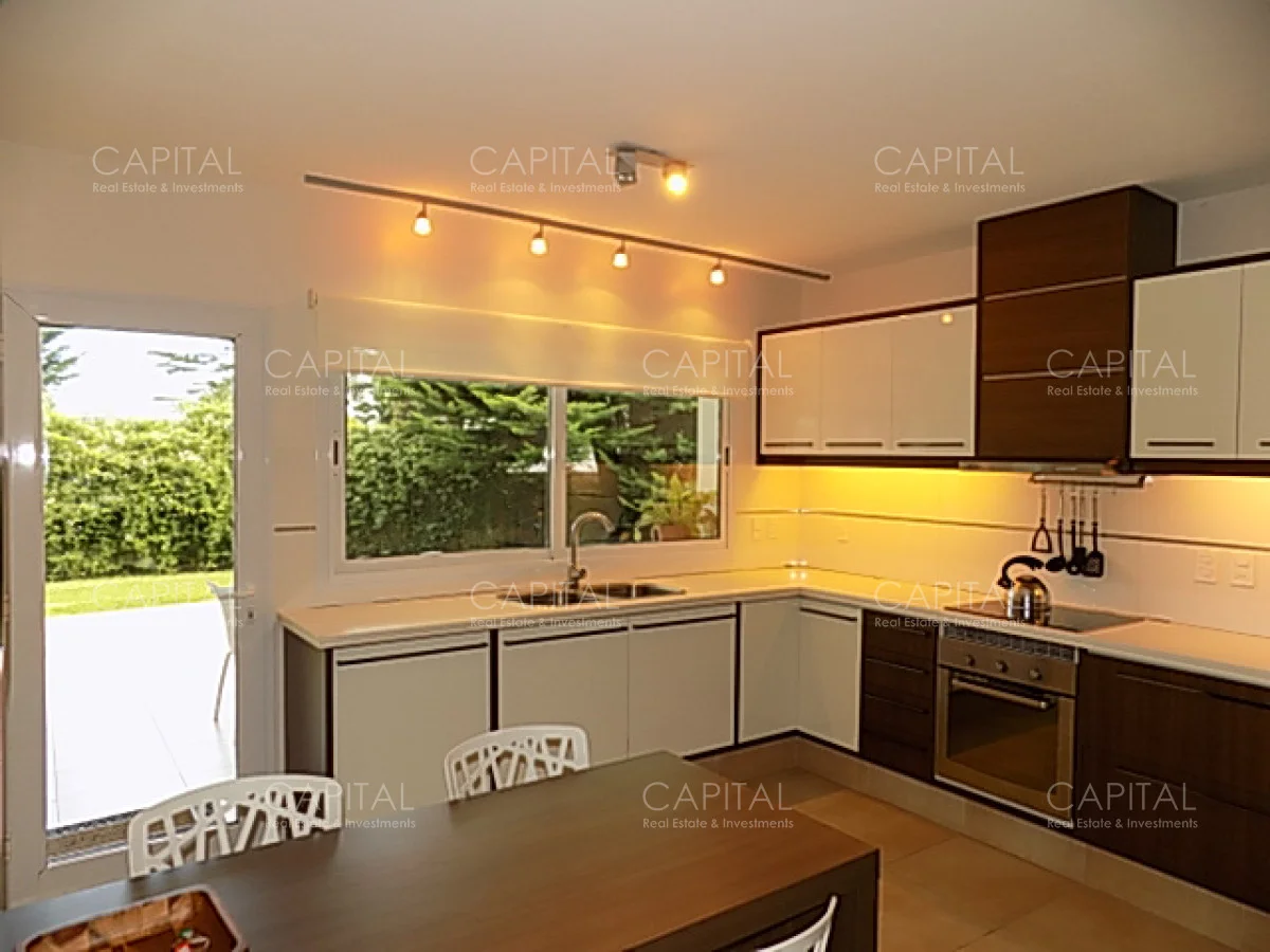 Casa en Playa Mansa, propiedad 281577 -Imagen 13