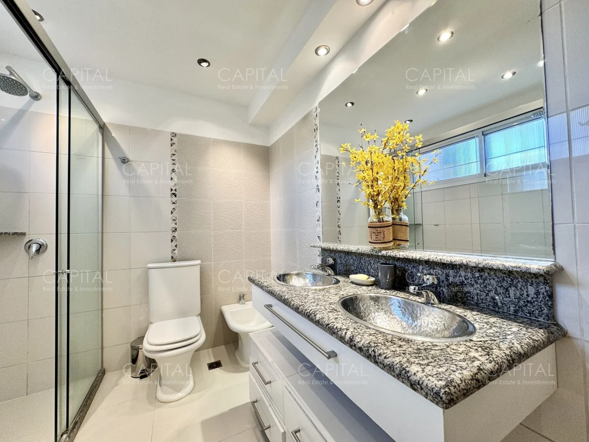 Casa en Playa Mansa, propiedad 281587 -Imagen 19