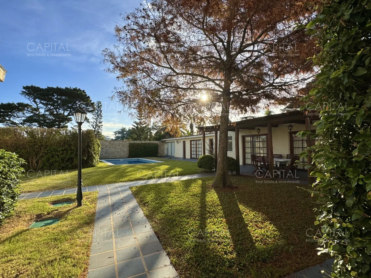 Casa en Playa Mansa, propiedad 281587 -Imagen 4