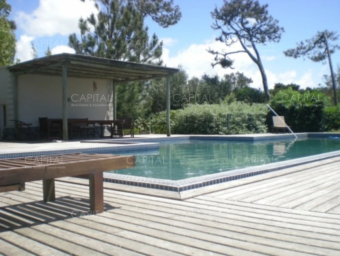 Casa en Playa Mansa, propiedad 281595 -Imagen 2