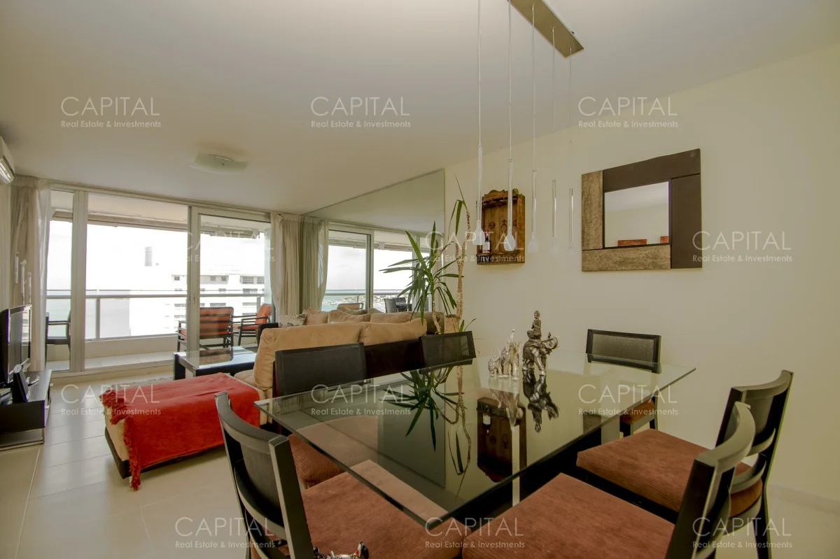 Apartamento en Playa Mansa, propiedad 281600 -Imagen 2