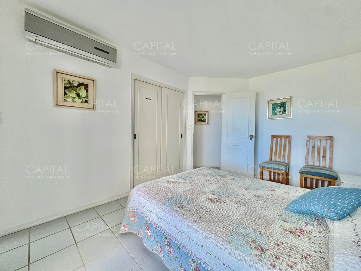 Apartamento en Playa Mansa, propiedad 281603 -Imagen 13