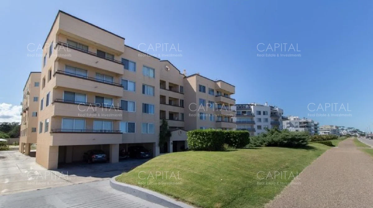 Apartamento en Playa Mansa, propiedad 281603 -Imagen 22