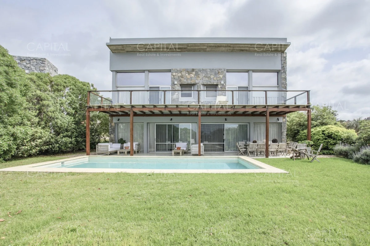 Casa en Manantiales, propiedad 281697 -Imagen 1