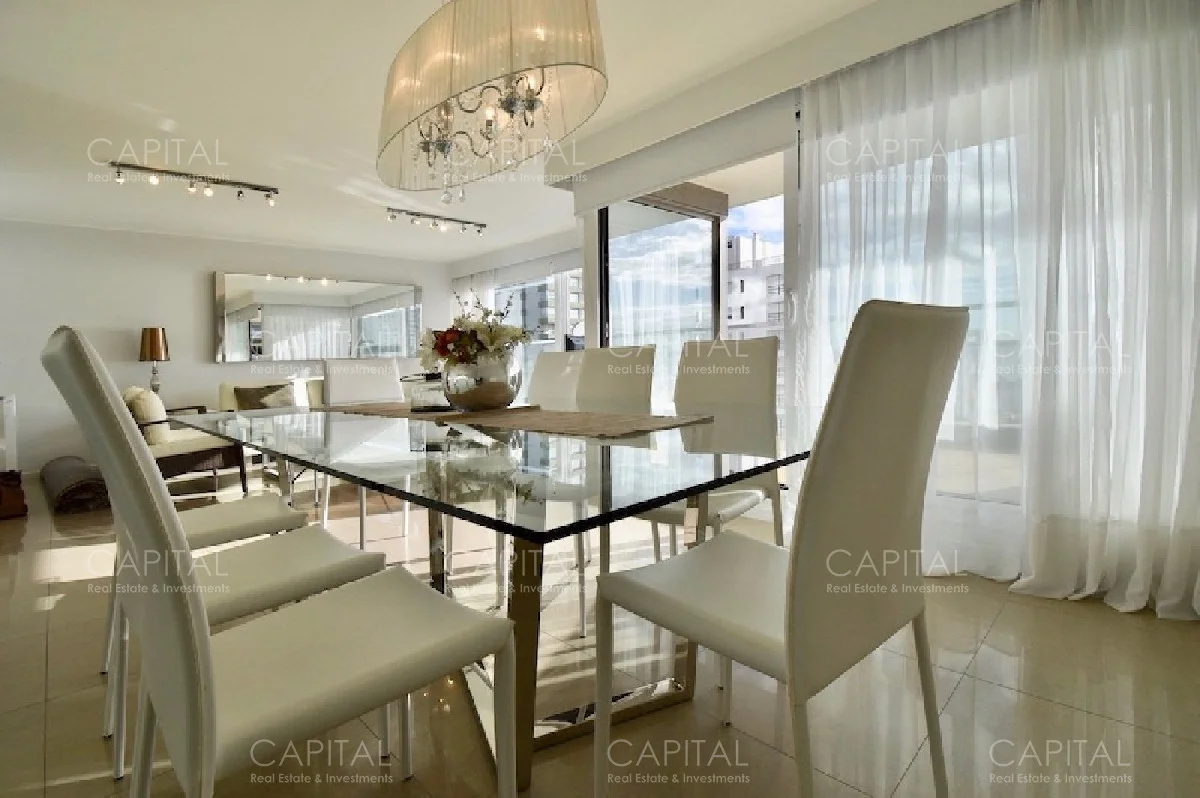 Apartamento en Playa Mansa, propiedad 281785 -Imagen 2