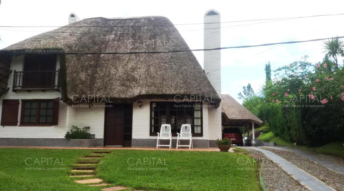 Casa en Pinares, propiedad 281828 -Imagen 1