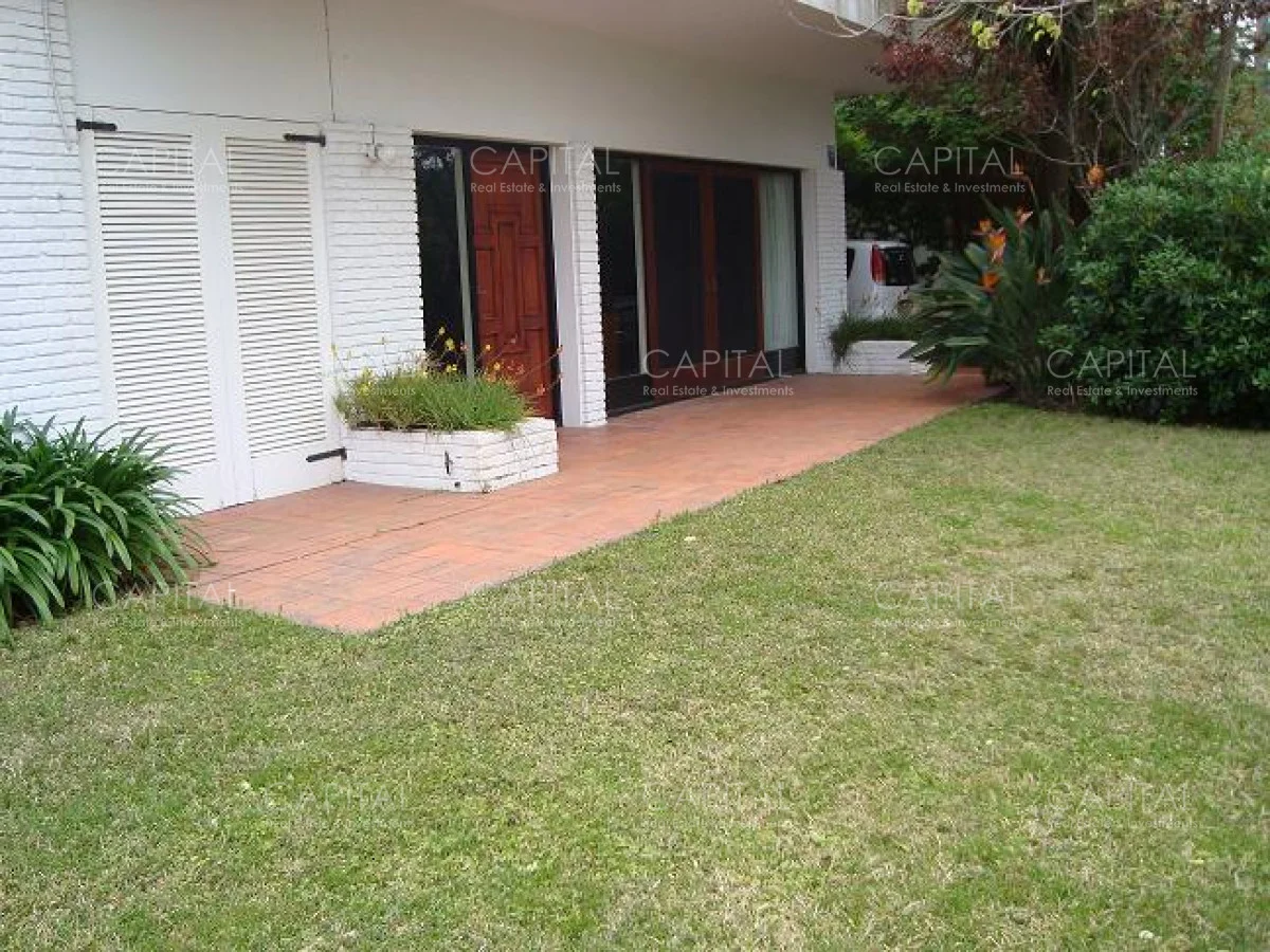 Casa en Playa Mansa, propiedad 281830 -Imagen 17